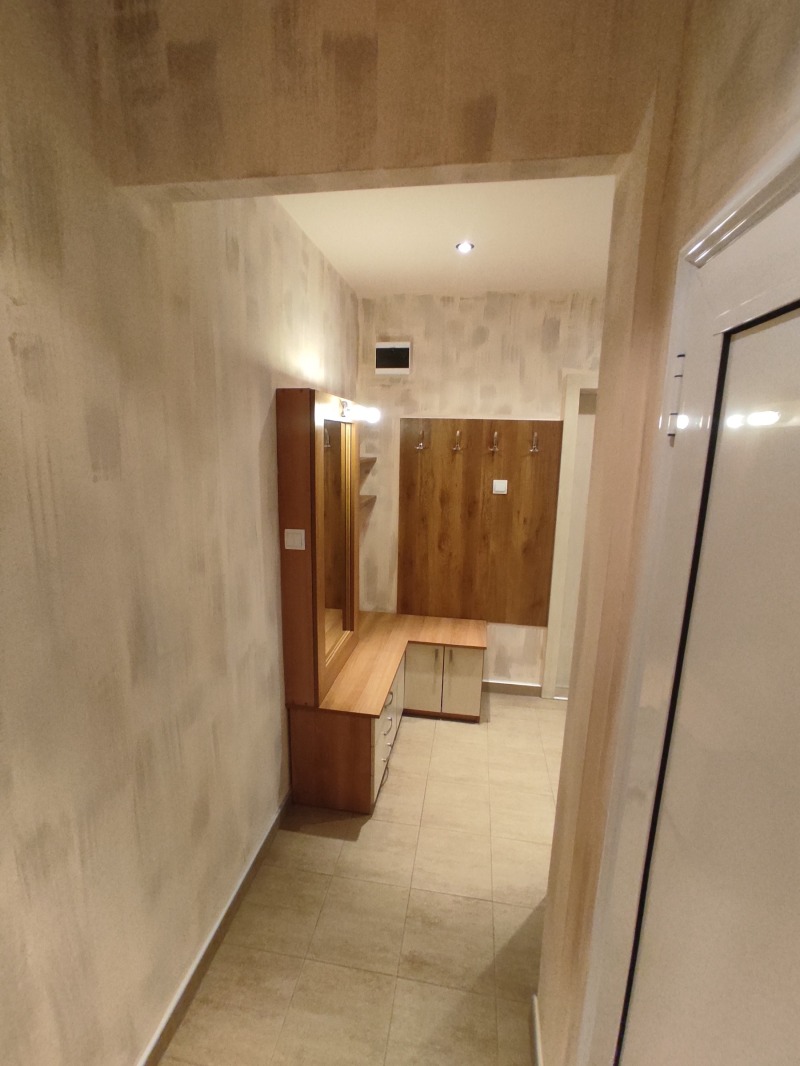 Продава  1-стаен град Перник , Изток , 46 кв.м | 48463569 - изображение [10]