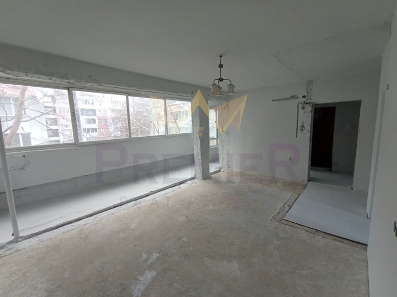 À venda  2 quartos Varna , VINS-Tcherven plochtchad , 78 m² | 35256313