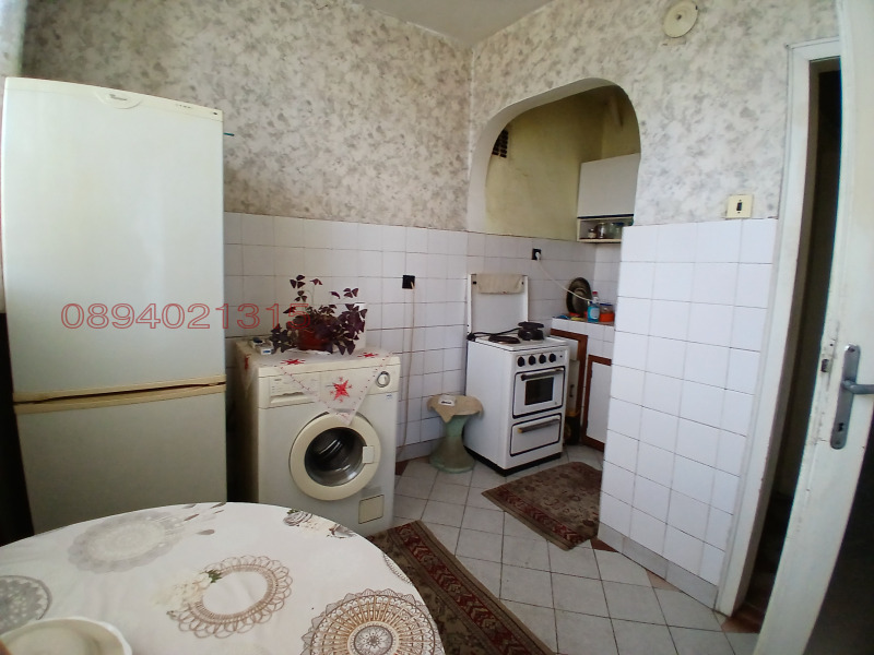Продава 4-СТАЕН, гр. Търговище, Запад 1, снимка 4 - Апартаменти - 52779335