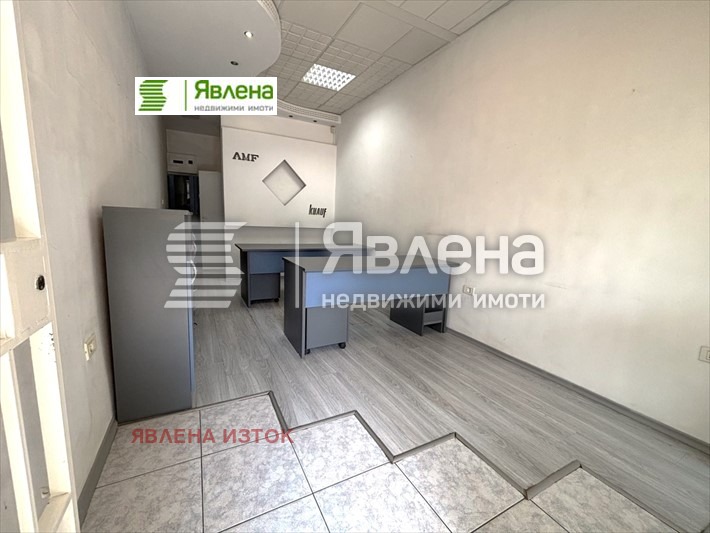 À venda  Escritório Sofia , Mladost 1 , 25 m² | 69091362