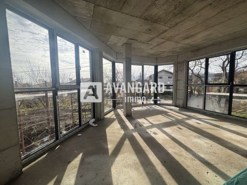 Продава КЪЩА, гр. Варна, м-т Горна Трака