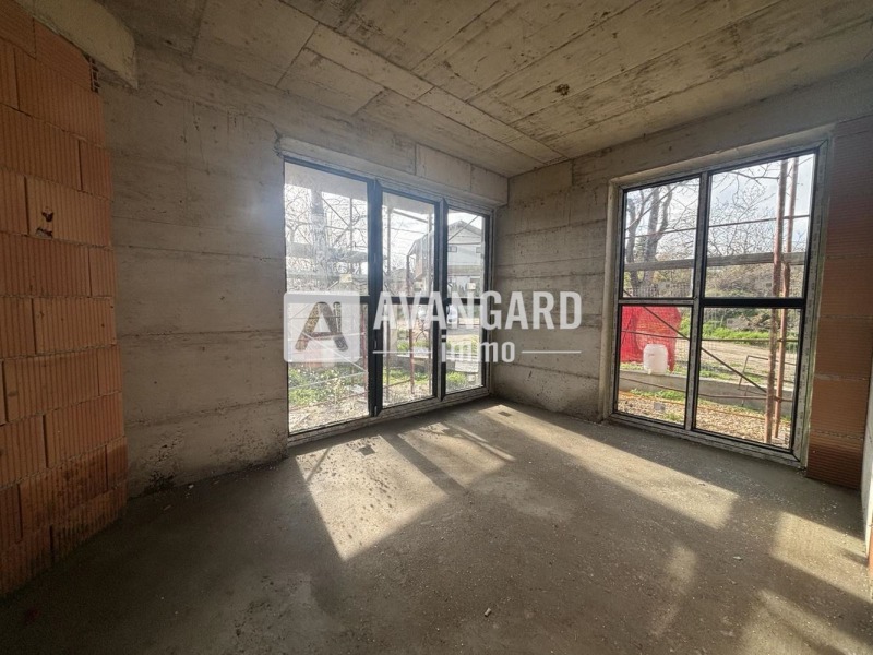 Продава КЪЩА, гр. Варна, м-т Горна Трака, снимка 2 - Къщи - 52668539