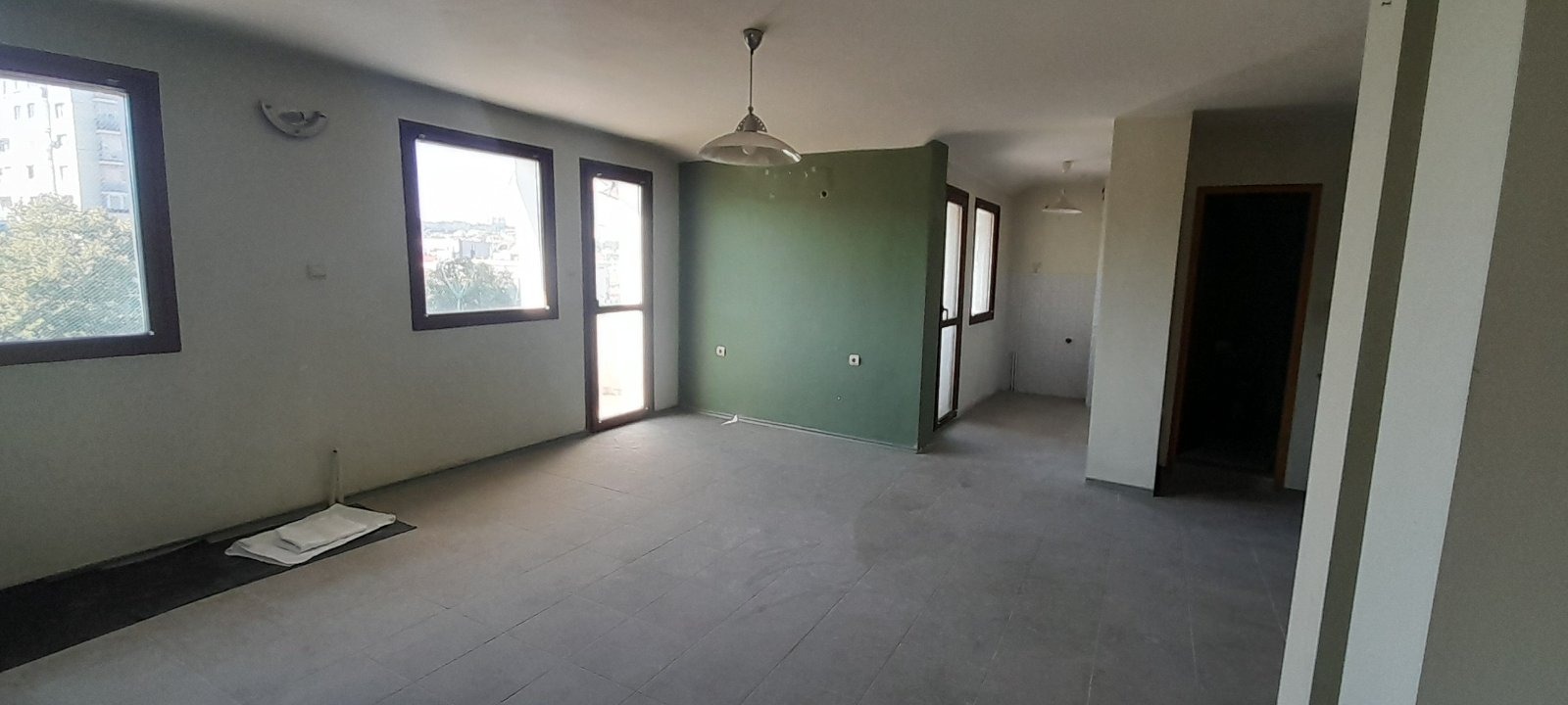 Продава МНОГОСТАЕН, гр. Плевен, Идеален център, снимка 3 - Апартаменти - 55987406