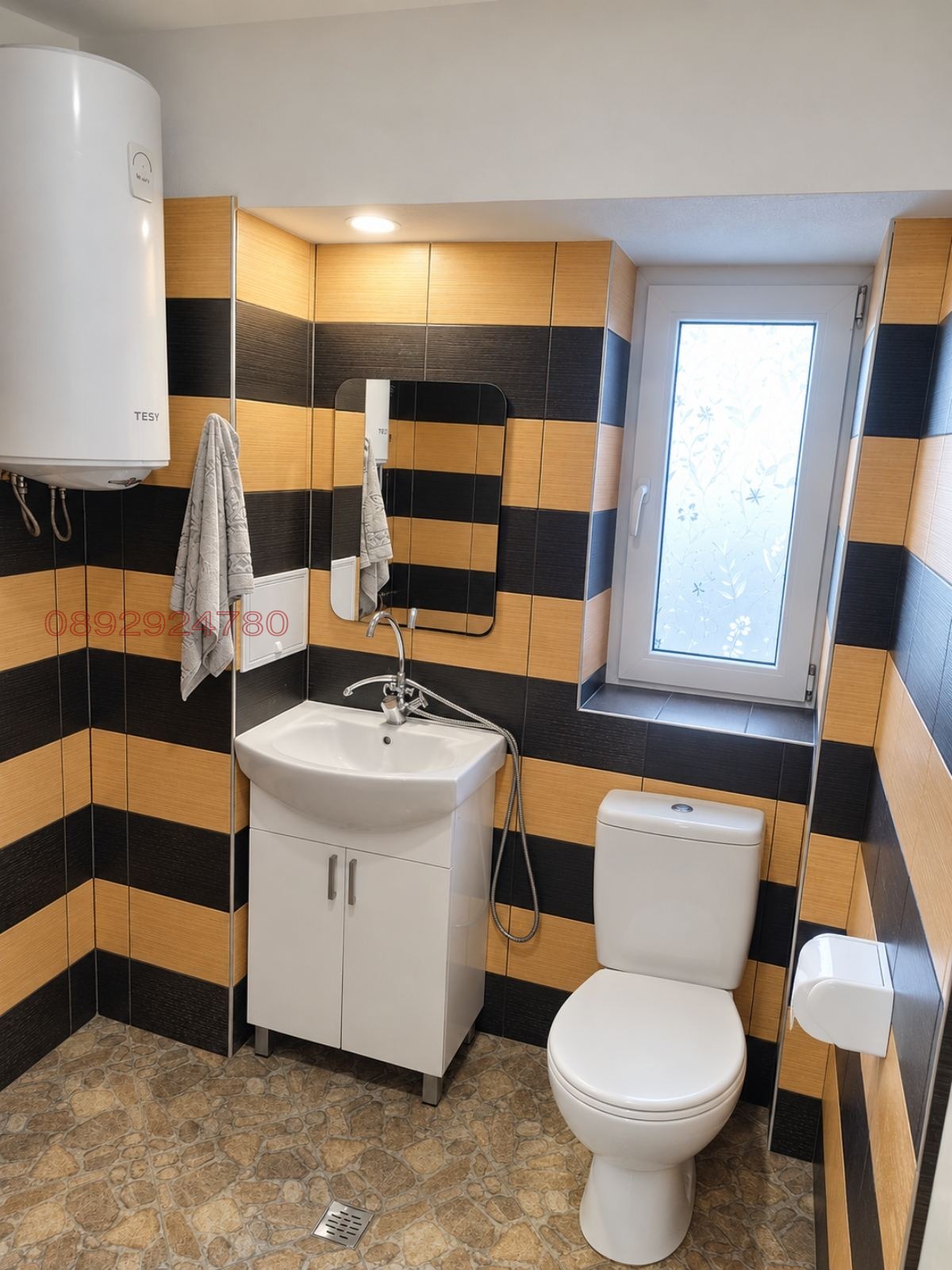 Продава ЕТАЖ ОТ КЪЩА, гр. Дупница, област Кюстендил, снимка 15 - Етаж от къща - 56429413