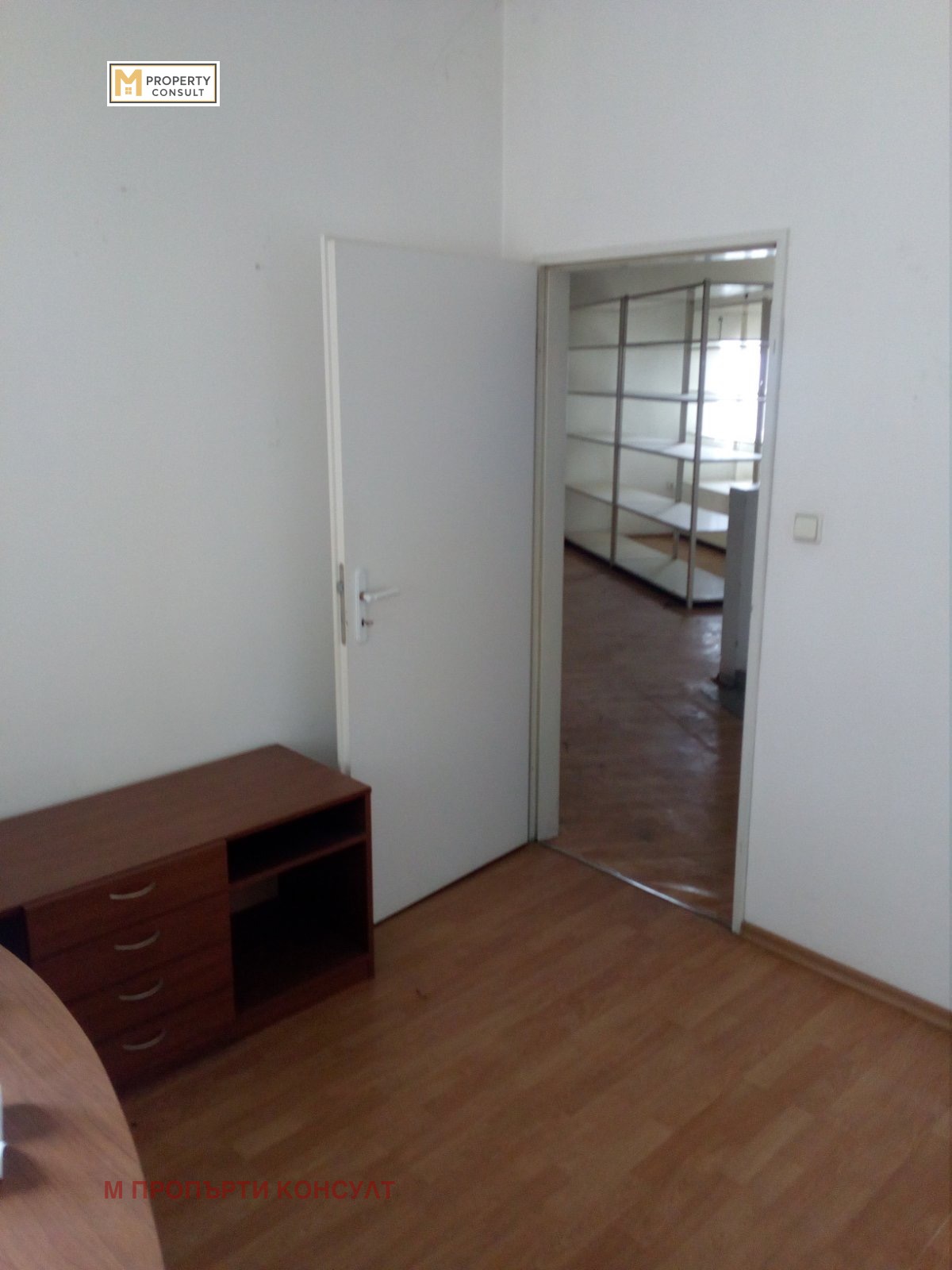 Продава МАГАЗИН, гр. Плевен, Дружба 1, снимка 2 - Магазини - 51845237