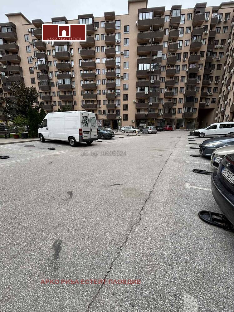 Продава ГАРАЖ, ПАРКОМЯСТО, гр. Пловдив, Кючук Париж, снимка 3 - Гаражи и паркоместа - 52396342