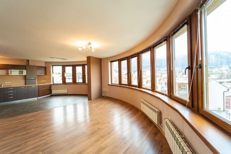 Till salu  2 sovrum Sofia , Manastirski livadi , 119 kvm | 57366415