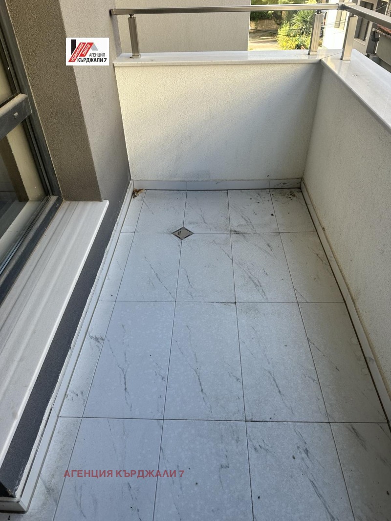 Продава 3-СТАЕН, гр. Кърджали, Център, снимка 9 - Апартаменти - 51998650