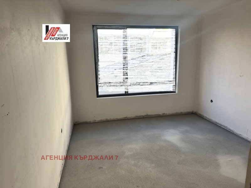 Продава 3-СТАЕН, гр. Кърджали, Център, снимка 4 - Апартаменти - 51998650