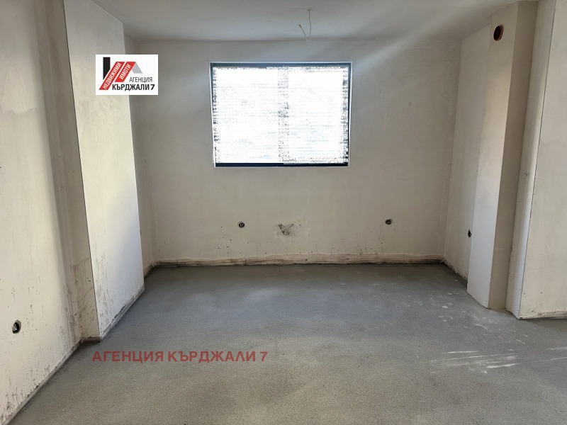 Продава 3-СТАЕН, гр. Кърджали, Център, снимка 10 - Апартаменти - 51998650