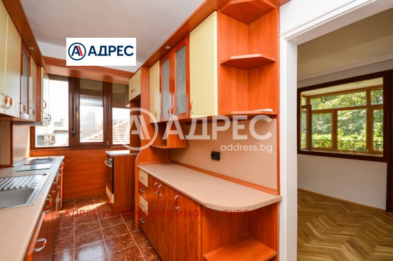 Продава МНОГОСТАЕН, гр. Бургас, Център