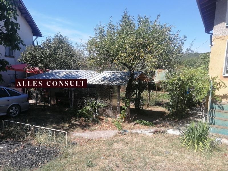 Продава ВИЛА, гр. София, гр. Нови Искър, снимка 2 - Вили - 53501720