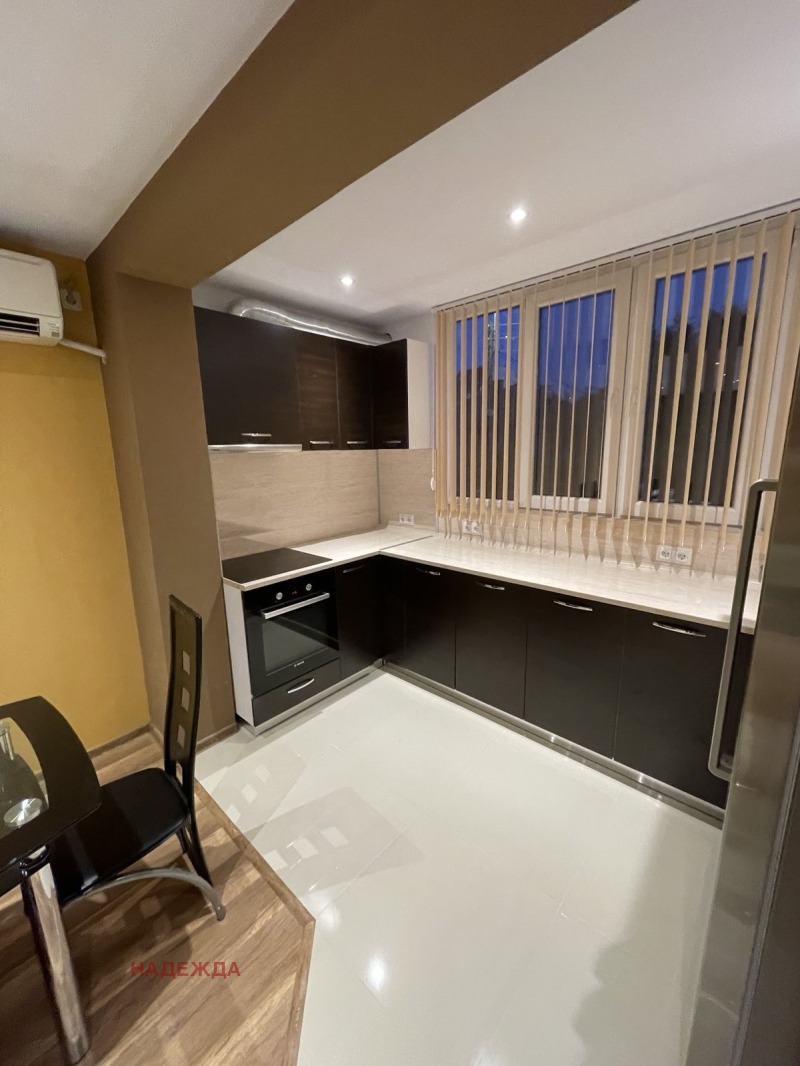 Продава 3-СТАЕН в град Плевен, Широк център - 79 кв.м / 199 000 € » 389 210.17 лв., НАДЕЖДА
