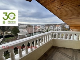 Hus Izgrev, Varna 1