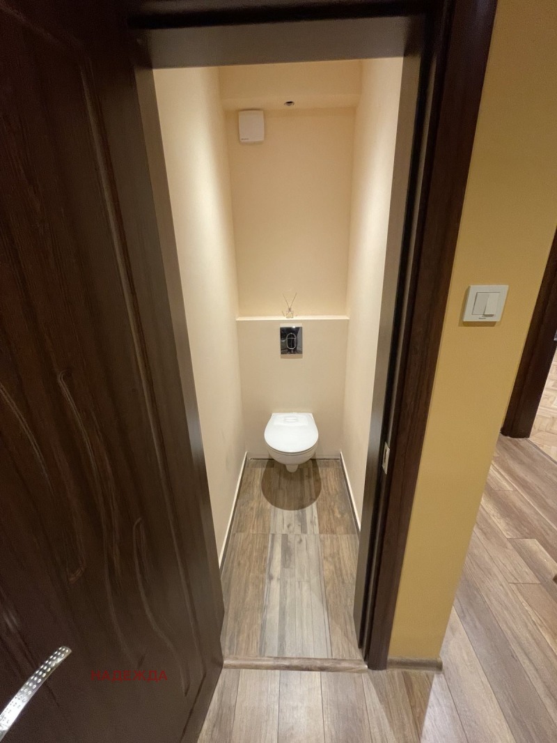 Продава  3-стаен град Плевен , Широк център , 79 кв.м | 41573682 - изображение [9]