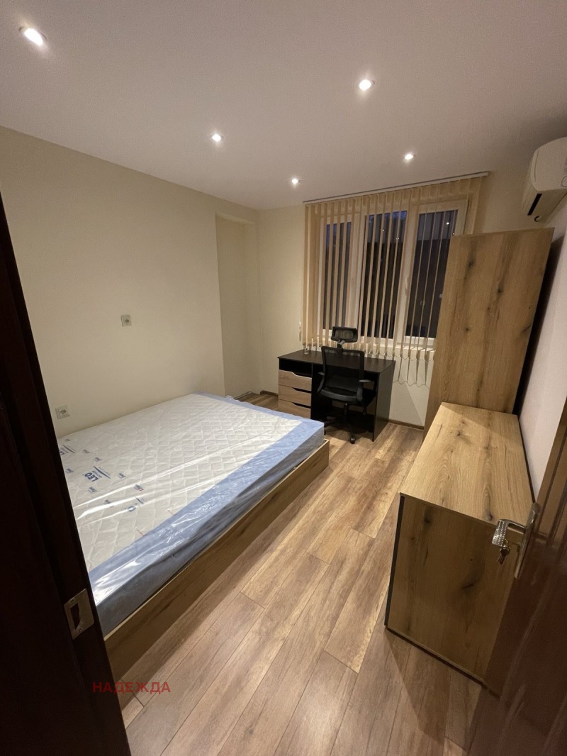 Продава  3-стаен град Плевен , Широк център , 79 кв.м | 41573682 - изображение [15]