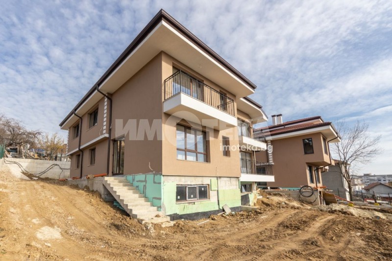 Продава КЪЩА, гр. Варна, Възраждане 2