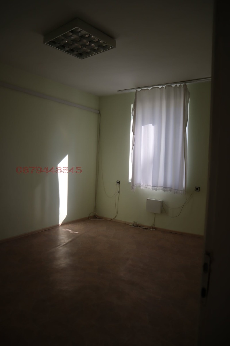 Продава  3-стаен град Хасково , Център , 74 кв.м | 26004293 - изображение [12]
