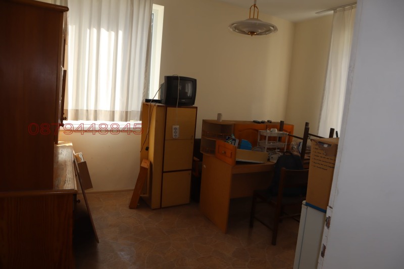Продава  3-стаен град Хасково , Център , 74 кв.м | 26004293 - изображение [8]