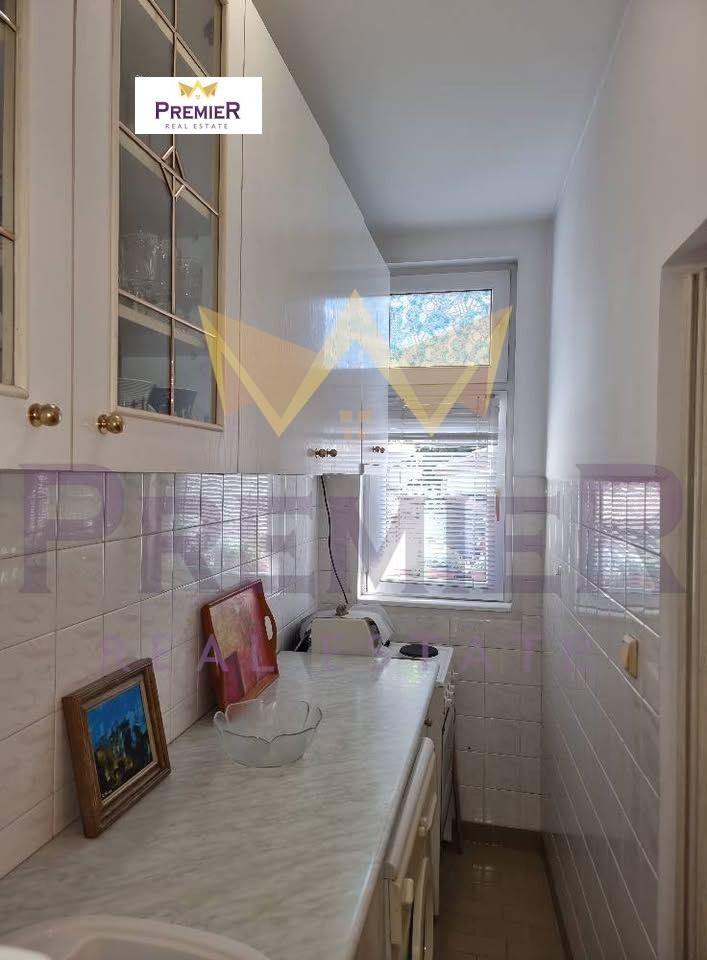 Продава КЪЩА, гр. Варна, Център, снимка 7 - Къщи - 52605433