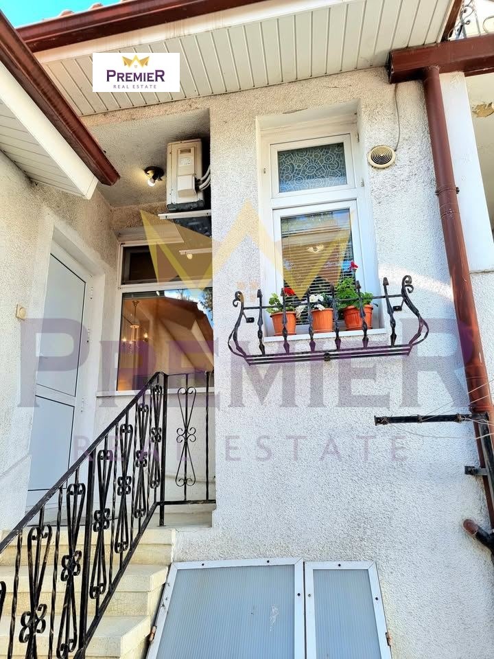 Продава КЪЩА, гр. Варна, Център, снимка 17 - Къщи - 52605433