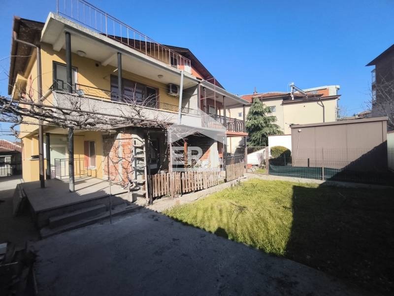 Продава КЪЩА, гр. Хасково, Тракийски, снимка 13 - Къщи - 53704080