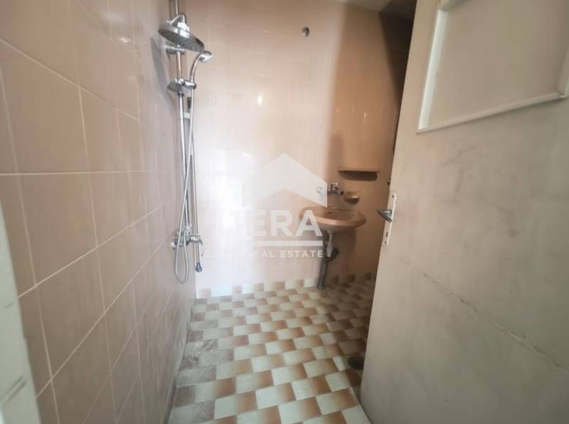 Продава КЪЩА, гр. Хасково, Тракийски, снимка 15 - Къщи - 53704080
