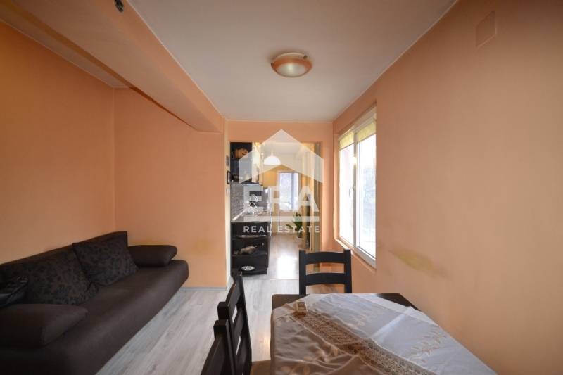 Продава КЪЩА, гр. Хасково, Тракийски, снимка 3 - Къщи - 53288821