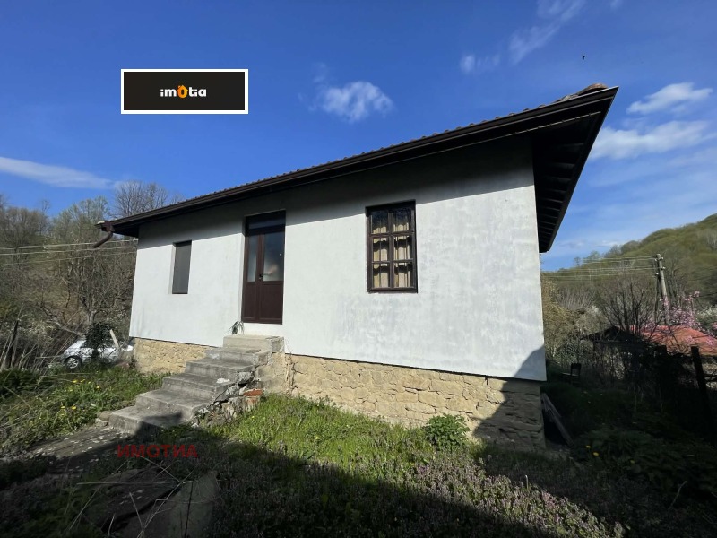 Продава КЪЩА в област Ловеч, гр. Априлци - 261 кв.м / 150 000 € » 293 374.50 лв., ИМОТИА