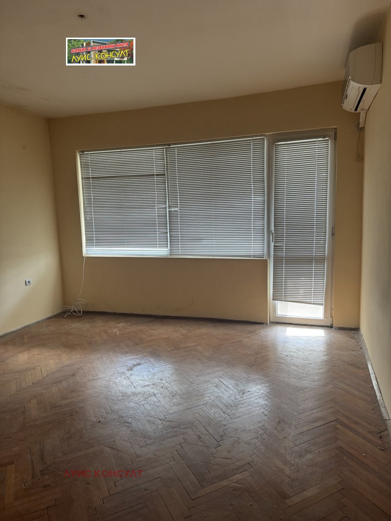 Продава  2-стаен, град Монтана, Широк център •  175 000 лв. • ID 74990339 — holmes.bg - [1] 