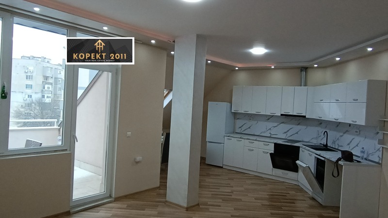 Продава 4-СТАЕН, гр. Русе, Широк център, снимка 2 - Апартаменти - 52812883