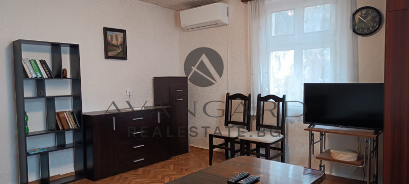 Продава  Етаж от къща град Пловдив , Център , 65 кв.м | 62715827