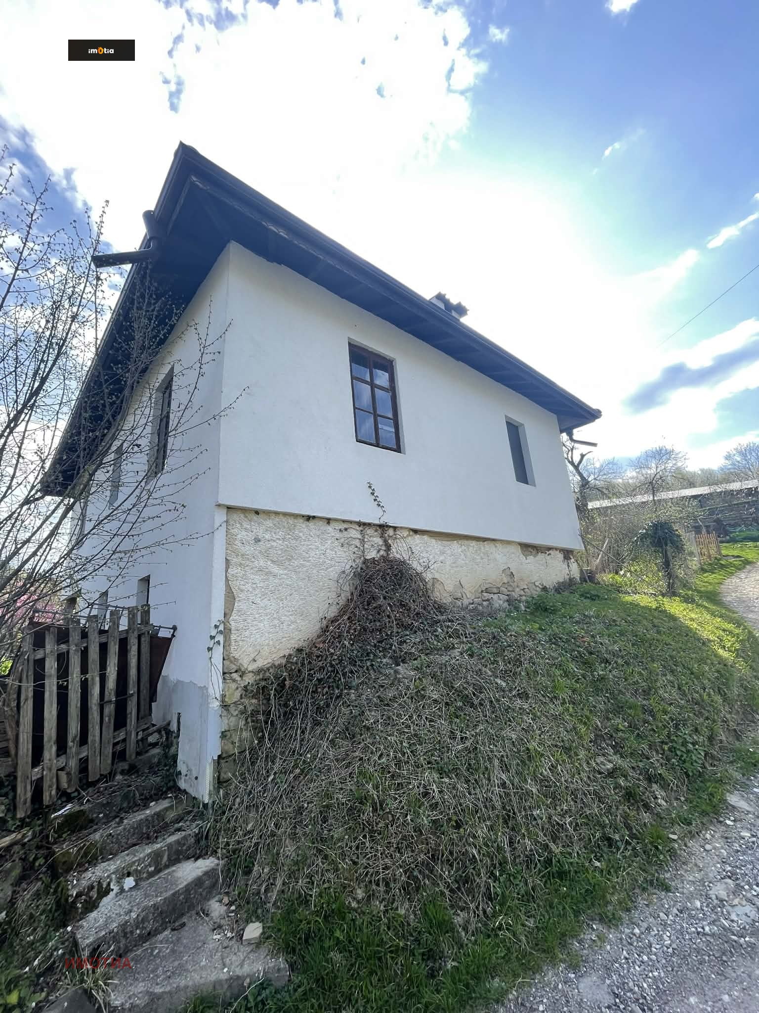 Продава КЪЩА, гр. Априлци, област Ловеч, снимка 2 - Къщи - 54267352