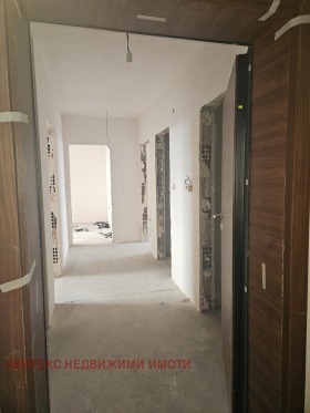 Продава 3-стаен град Пловдив Тракия - [1] 