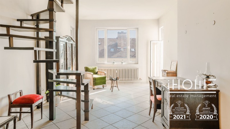 Продава МНОГОСТАЕН, гр. София, Център, снимка 3 - Апартаменти - 53494720