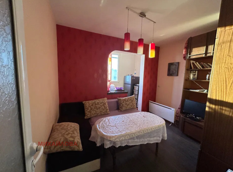 Продава 2-СТАЕН в град Стара Загора, Три чучура - север - 42 кв.м / 60 000 € » 117 349.80 лв., МИХАЙЛОВА