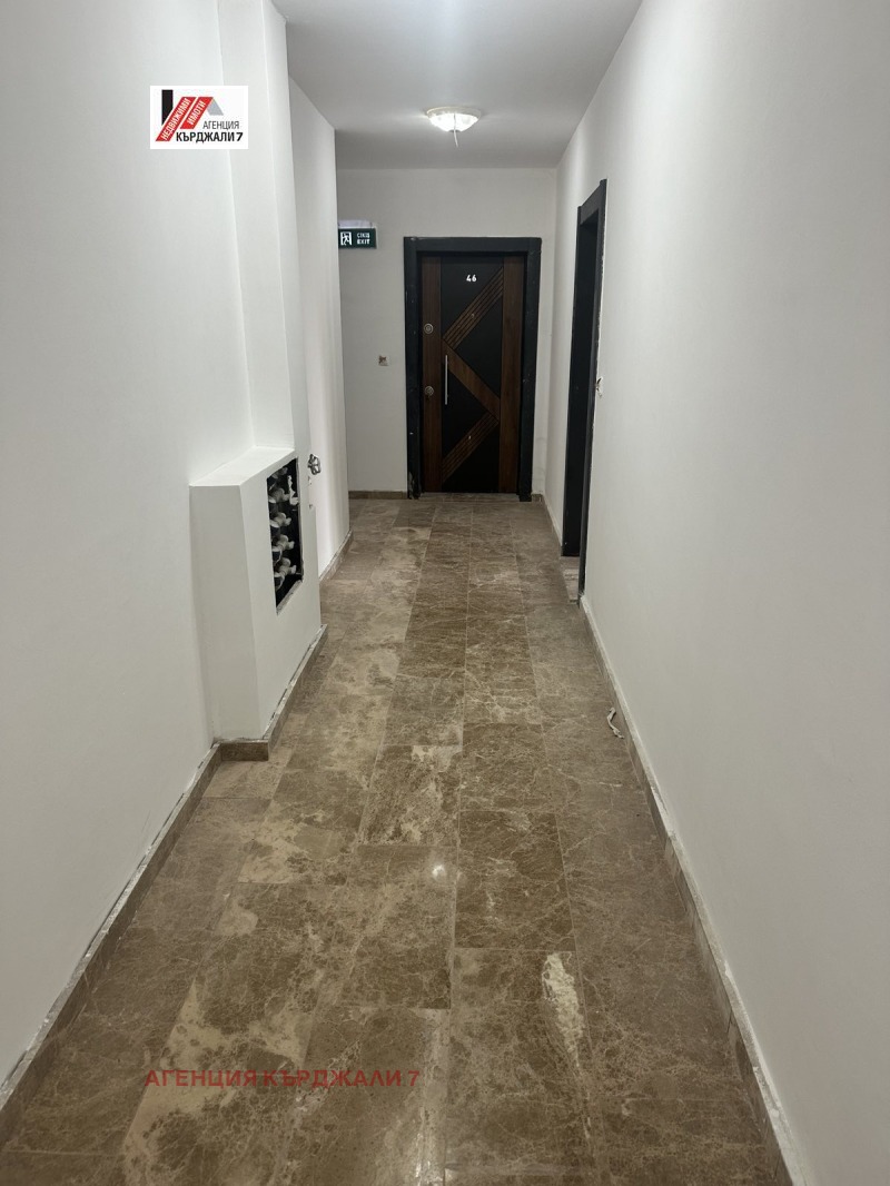 На продаж  2 спальні Кърджали , Възрожденци , 108 кв.м | 88162524 - зображення [2]