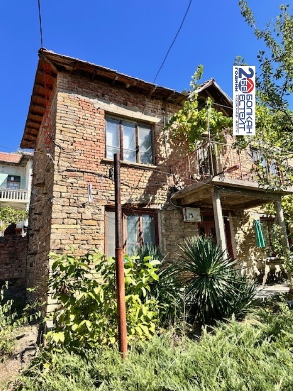 Продава КЪЩА, с. Гостилица, област Габрово, снимка 2 - Къщи - 52165670