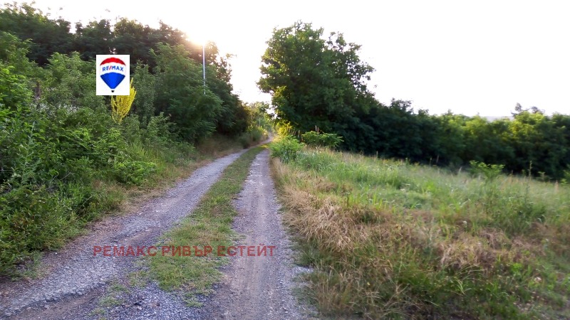 Продава ПАРЦЕЛ в град Русе, в.з. Липака - 1200 кв.м / 32 770 € » 64 092.55 лв., РЕМАКС РИВЪР ЕСТЕЙТ