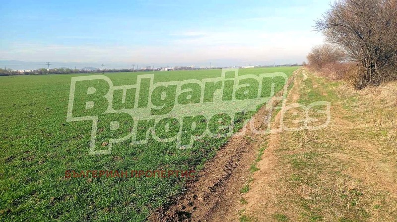 Продава ПАРЦЕЛ в област Пловдив, с. Скутаре - 21451 кв.м / 179 000 € » 350 093.57 лв., БЪЛГЕРИАН ПРОПЕРТИС