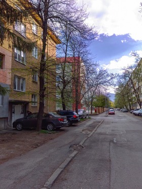 Продажба на тристайни апартаменти в град София - изображение 8 