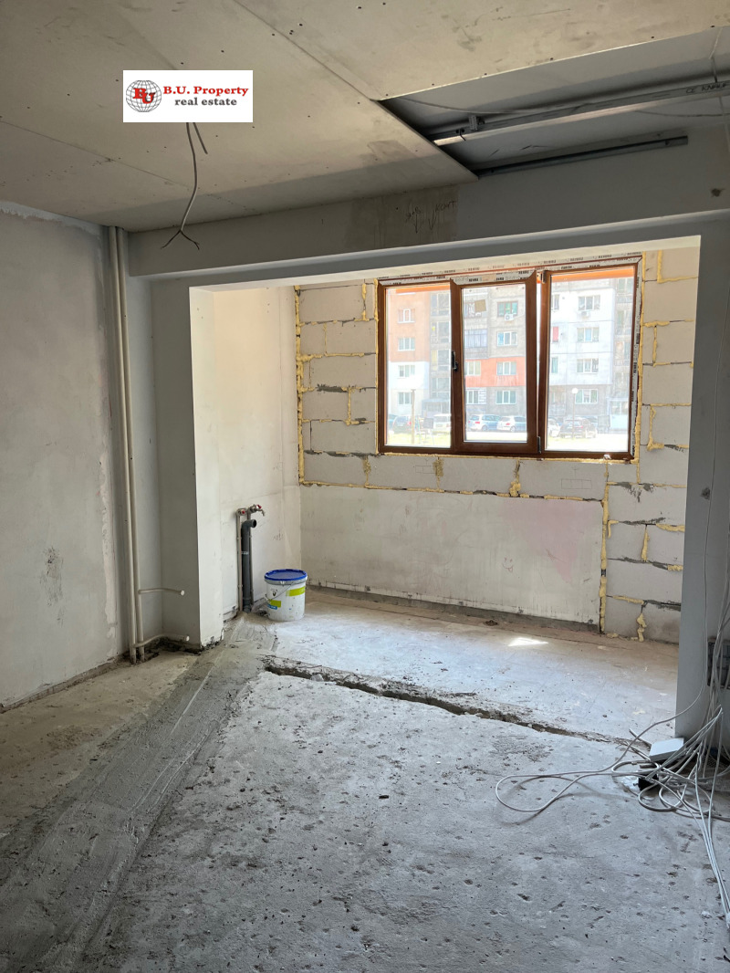 Продава  4-стаен град Перник , Изток , 94 кв.м | 67849108 - изображение [4]