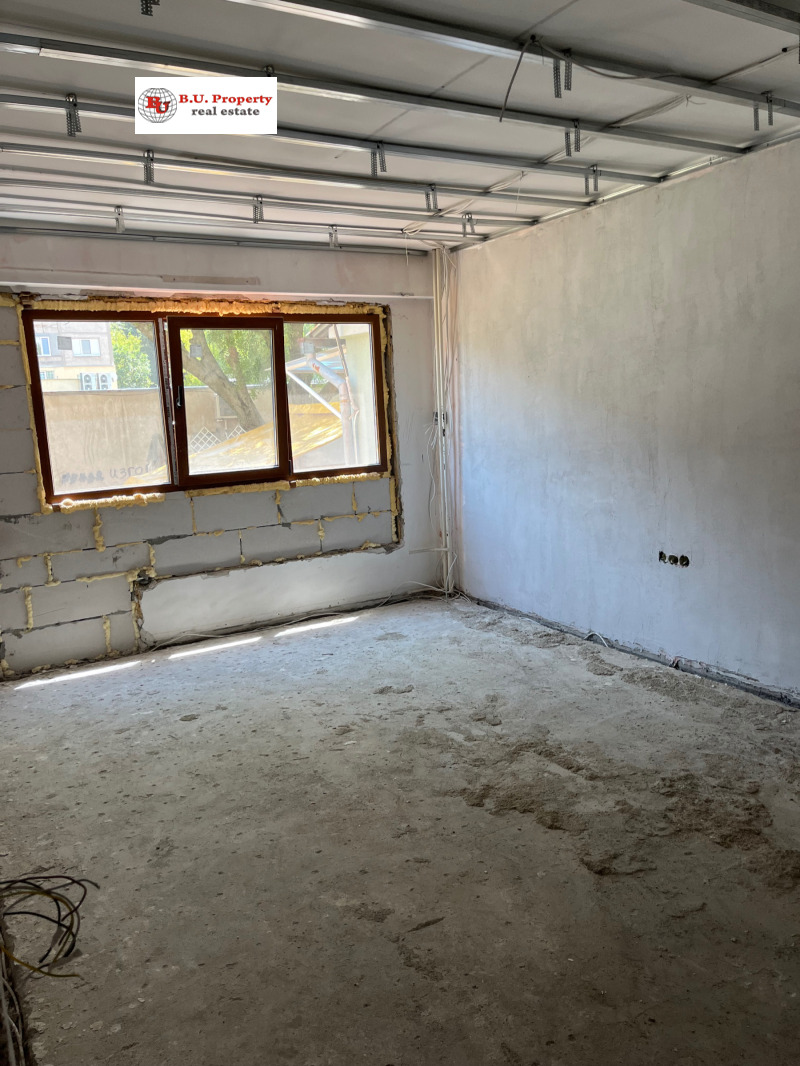 Продава  4-стаен град Перник , Изток , 94 кв.м | 67849108 - изображение [3]