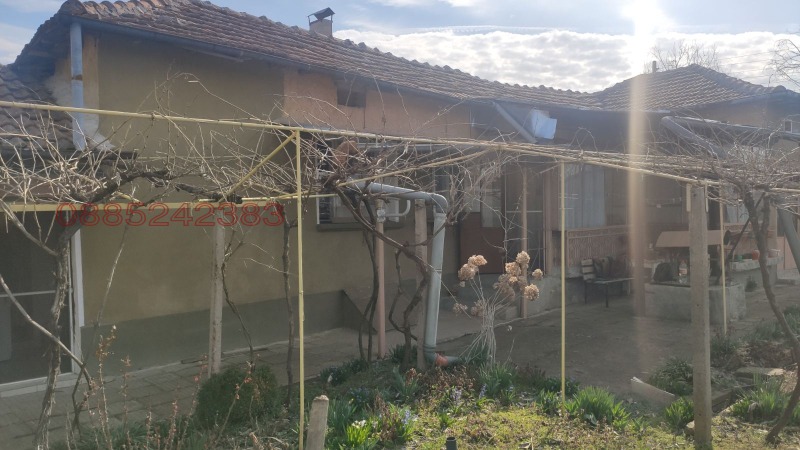 Продава КЪЩА, с. Подем, област Плевен, снимка 3 - Къщи - 52782933