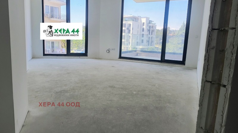 Eladó  1 hálószoba Varna , k.k. Sv.Sv. Konstantin i Elena , 70 négyzetméter | 89108461