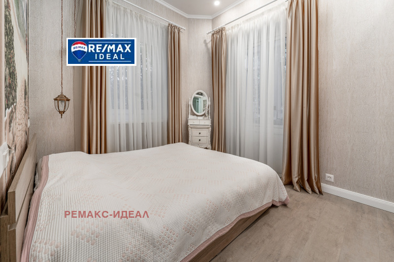 Продава  3-стаен град Варна , Център , 105 кв.м | 57205518 - изображение [8]