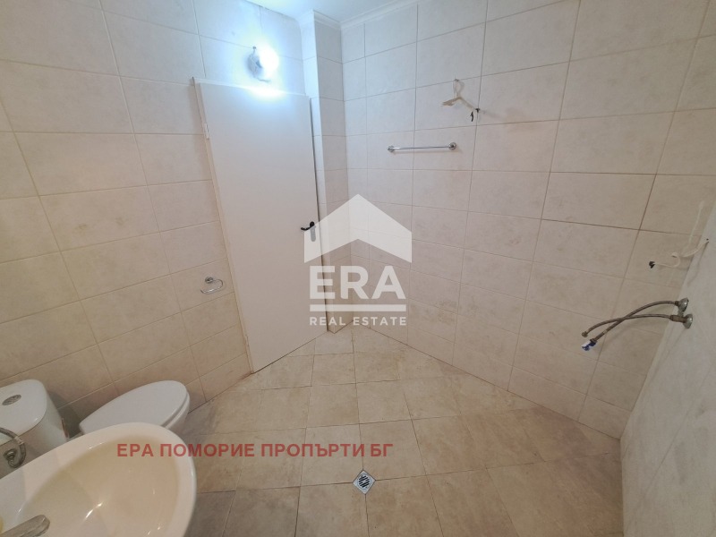 Продава МАГАЗИН, гр. Поморие, област Бургас, снимка 7 - Магазини - 55116166