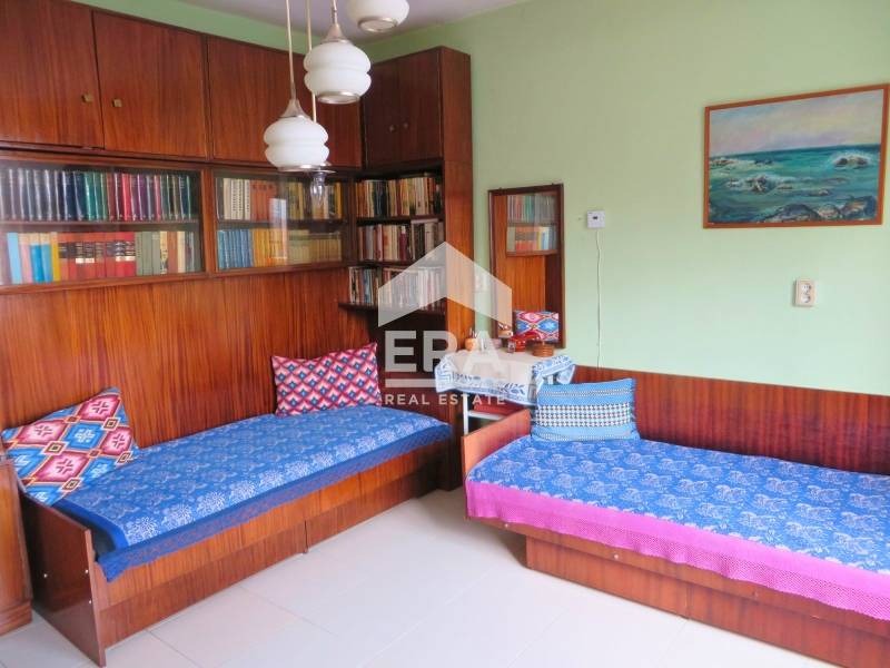 Продава 2-СТАЕН, гр. Шумен, Пожарната, снимка 2 - Апартаменти - 53970412