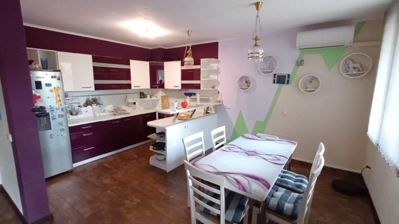 À venda  Casa Sofia , Tchepinci , 207 m² | 27016075 - imagem [2]