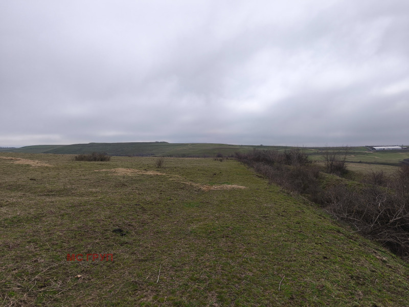 Продава ЗЕМЕДЕЛСКА ЗЕМЯ, с. Лешница, област Благоевград